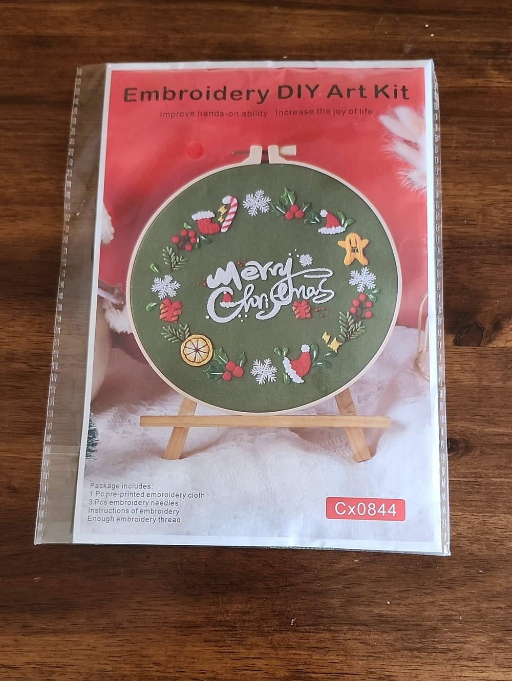 Embroidery DIY Art Kit - Green Christmas Wreath Sealed Craft Kit